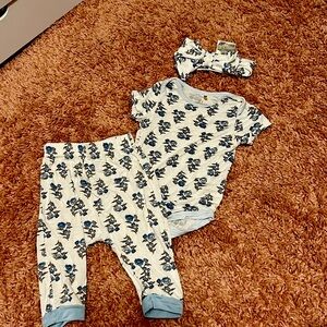 3 piece Milkberry bamboo baby girl set Cream and Blue Bodysuit with joggers, bow